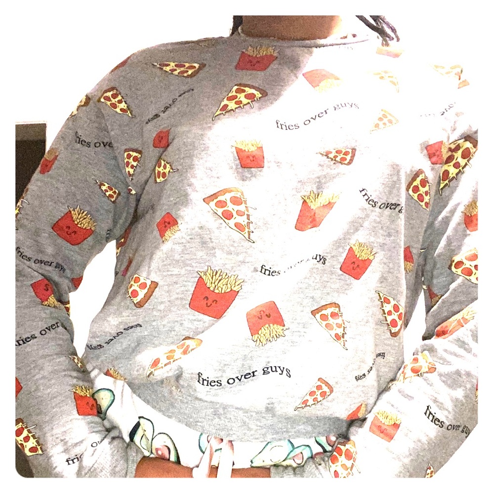 H&M DIVIDED CREWNECK